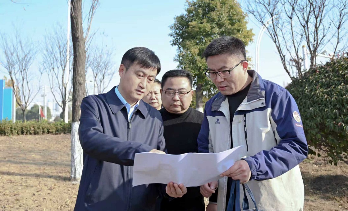 崔步银调研园区城市建设项目