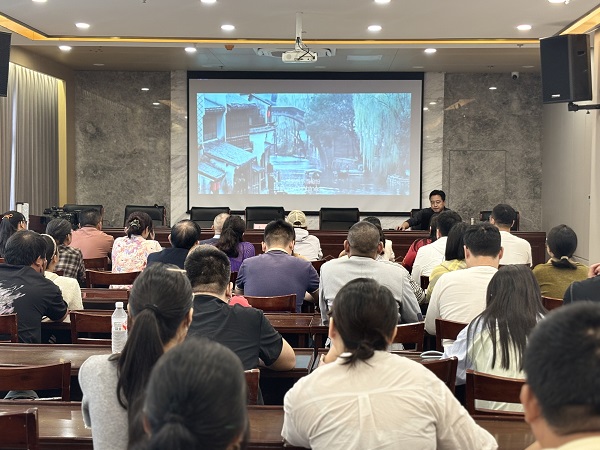 微信图片_20250929171255_407_406.jpg